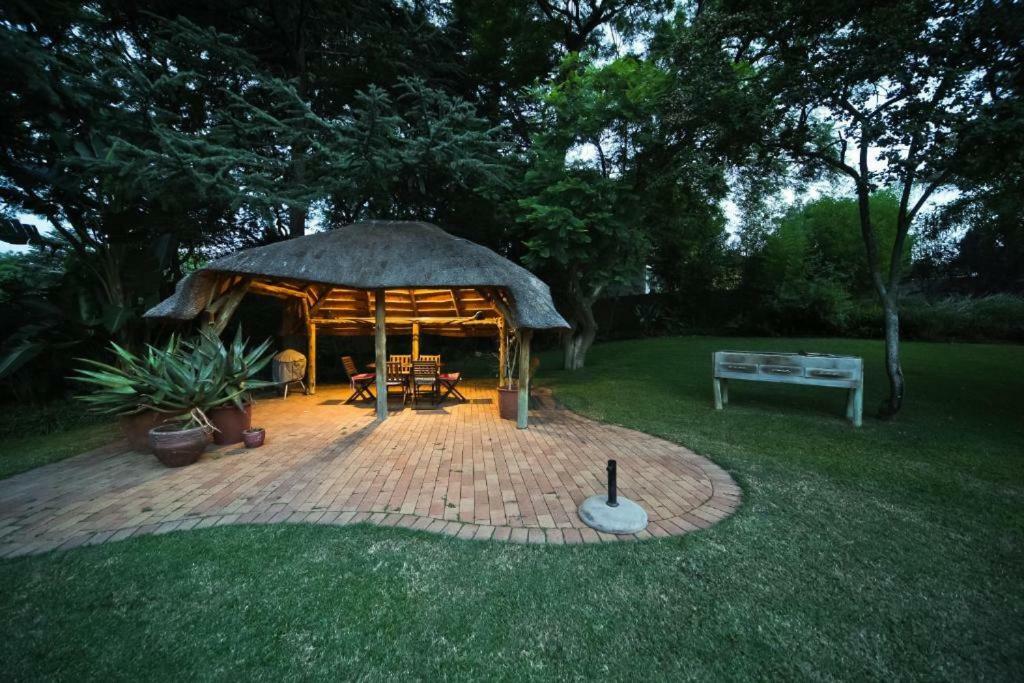 50 On Shepherd Boutique Guest House Sandton Zewnętrze zdjęcie